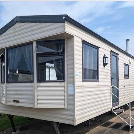 The Winchester Golden Gate Towyn Kinmel Bay ภายนอก รูปภาพ