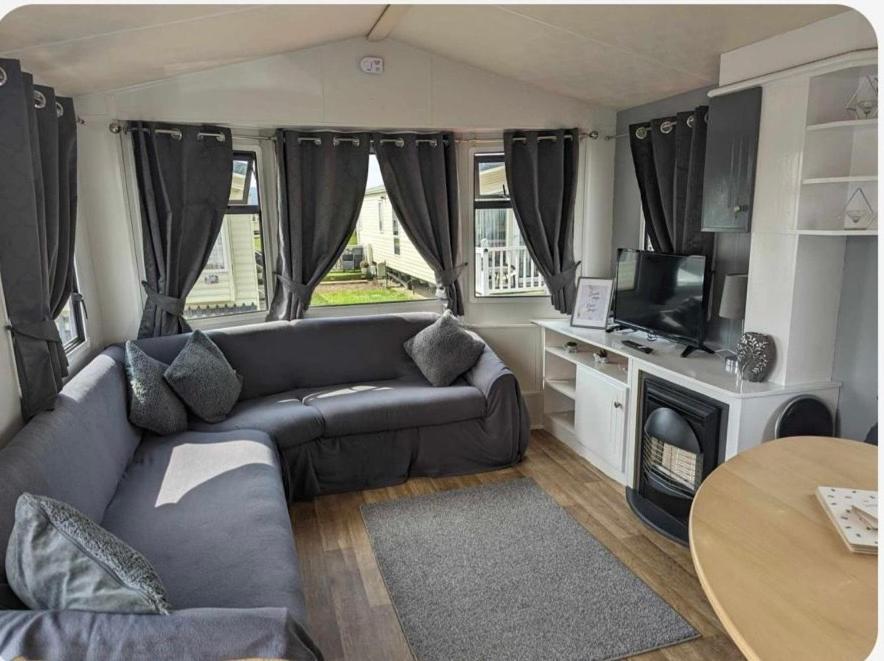 The Winchester Golden Gate Towyn Kinmel Bay ภายนอก รูปภาพ